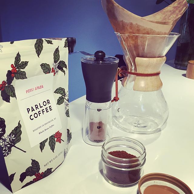 "Erst die Arbeit, dann das Vergnügen" is what I always think when I hand-grind the coffee beans #hario #parlorcoffee #chemex