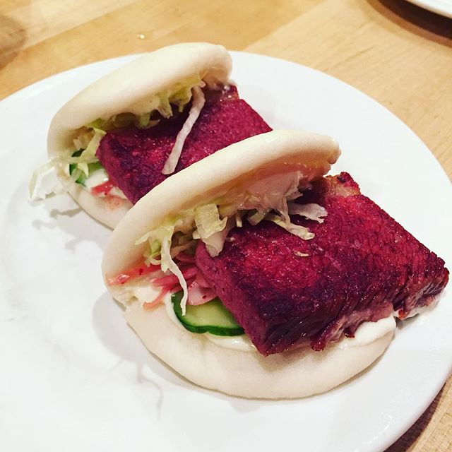 Finally I got to try Momofuku. Pretty good gua bao, the ramen is only ok. Would come back for the cucumbers and wings, though #guabao #ramen #overhyped